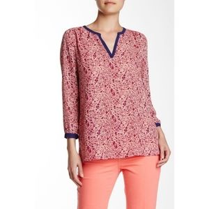 🆕️ NYDJ Floral Patterned V-neck Henley Tunic